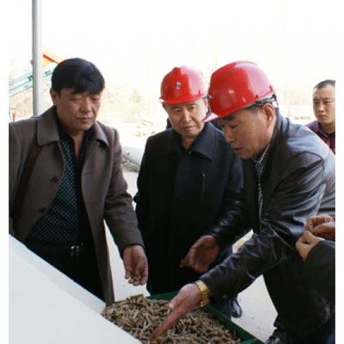 內蒙古客戶來我公司訂購560秸稈顆粒機生產(chǎn)線